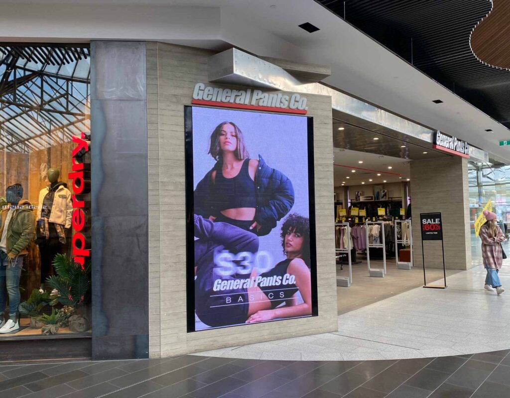 Retail LED Screen (1920 x 1500 px)